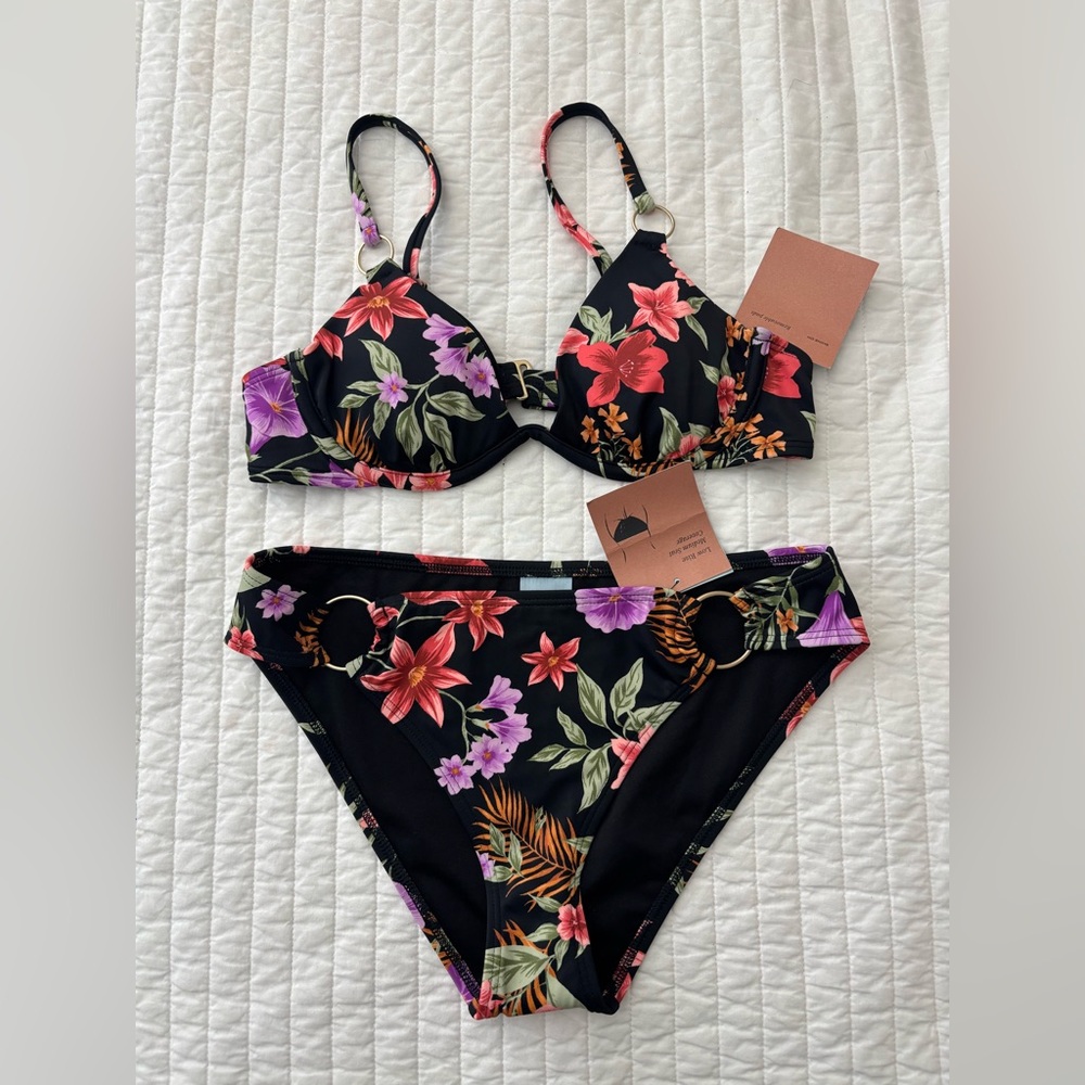 Shade & Shore Black Floral-Print Bikini Top with Gold Ring Accent